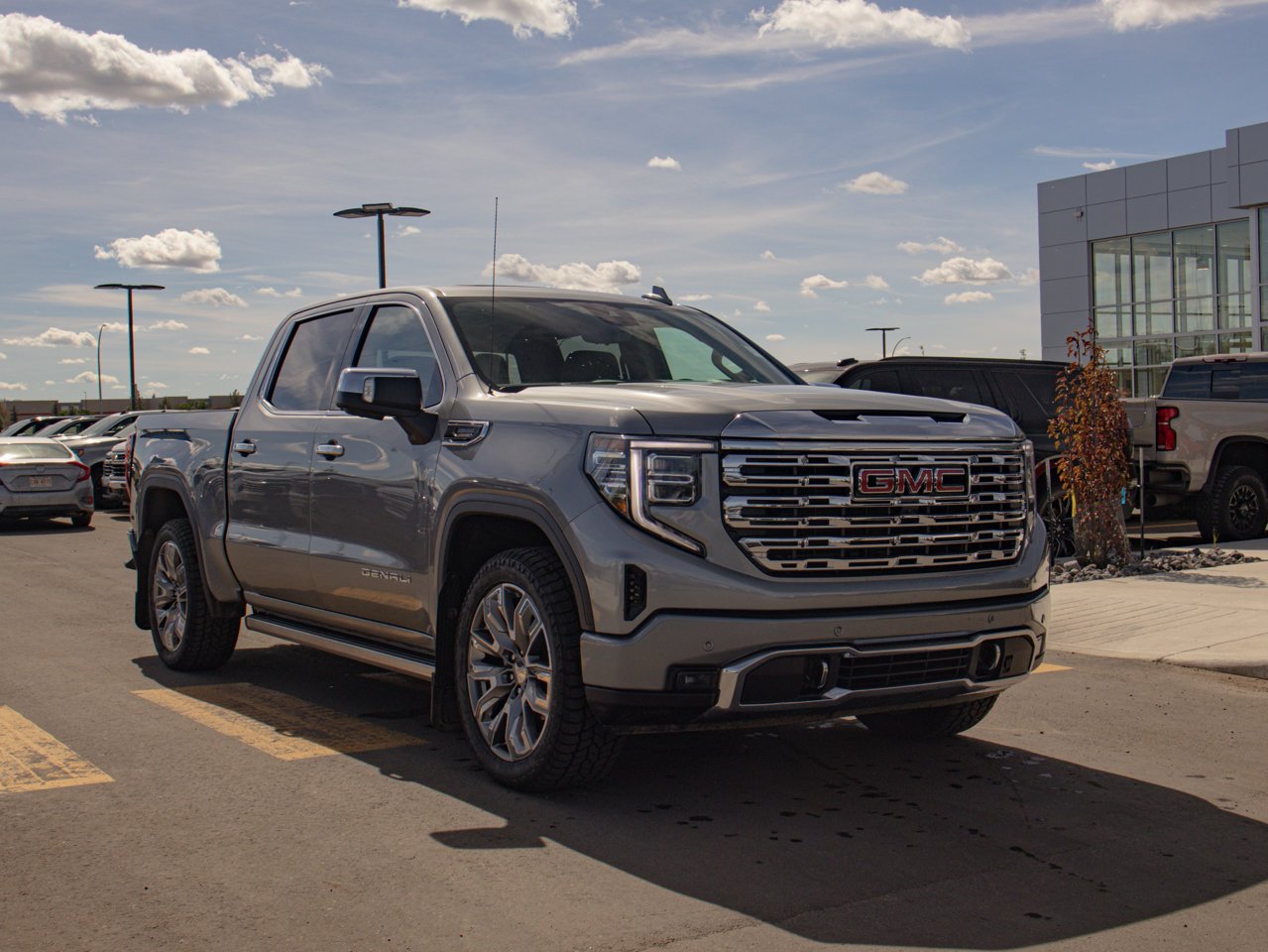 2025 GMC Sierra 1500 4WD Crew Cab 147 Denali Grey Sherwood Park - photo #13