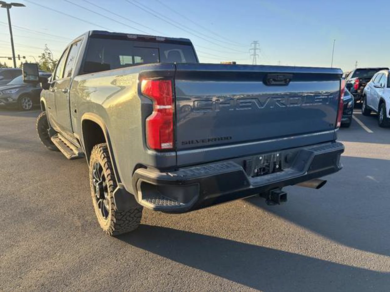 2025 Chevrolet Silverado 3500HD 4WD Crew Cab 159 LT Blue Sherwood Park - photo #3