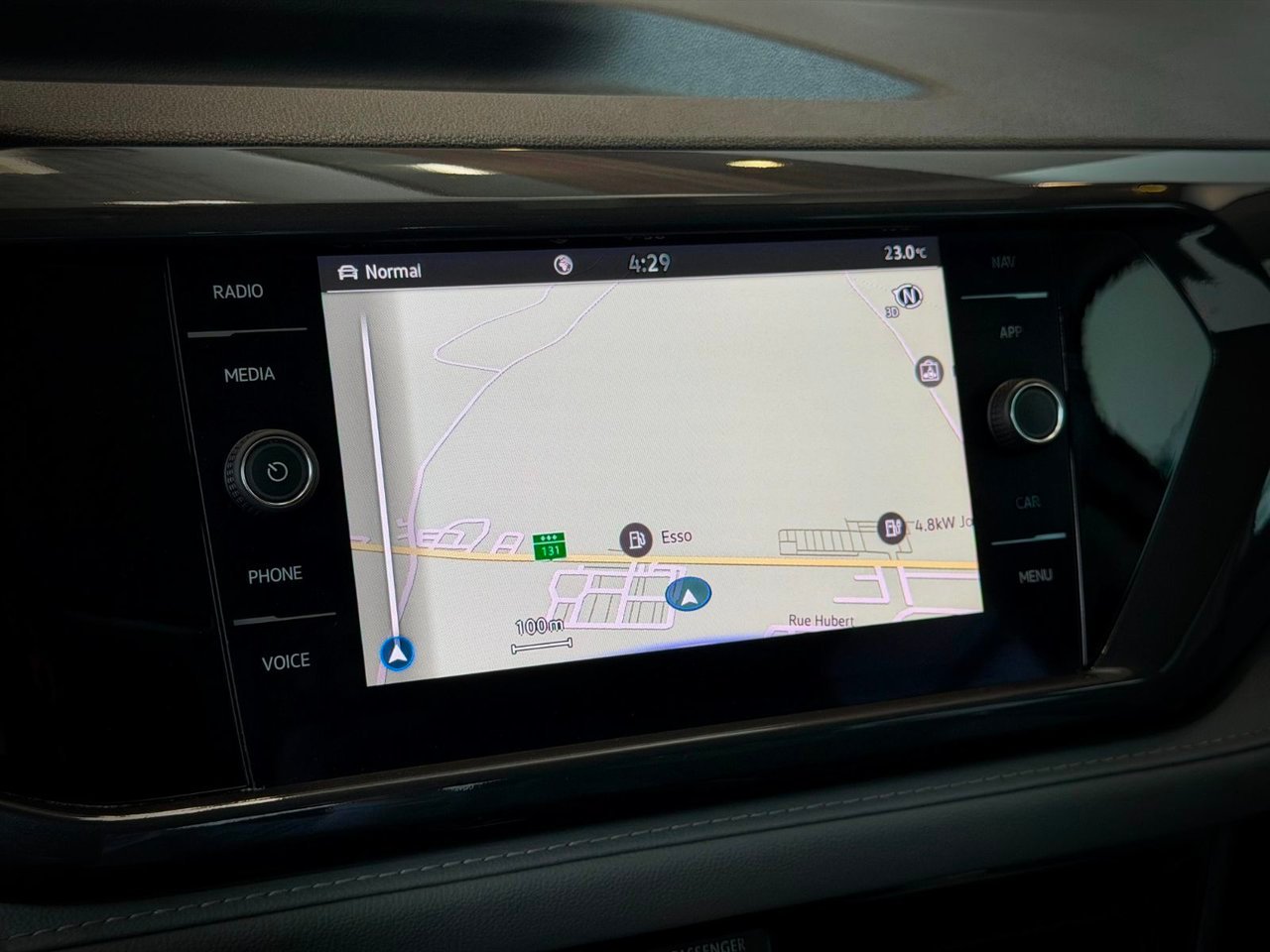 Volkswagen Taos 2023 Argent Notre-Dame-des-Prairies - photo #27