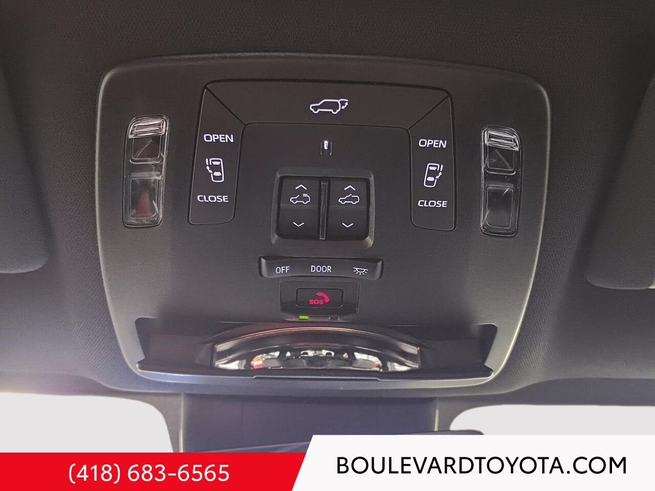 2025 Toyota Sienna 100498A-74 | LIMITED, 7 PLACES, AWD Blue Québec - photo #18