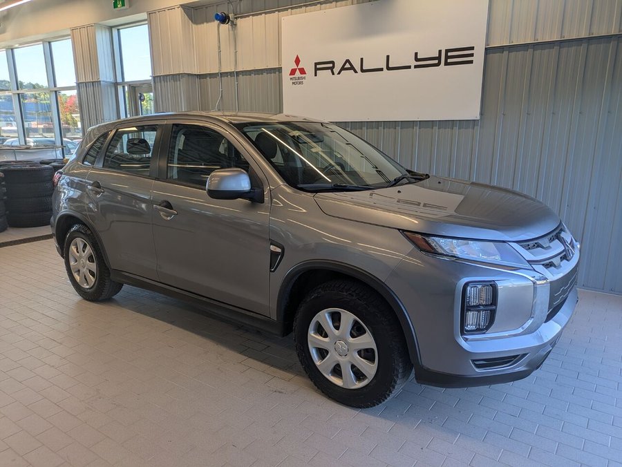 2022 Mitsubishi RVR ES AWD Grey