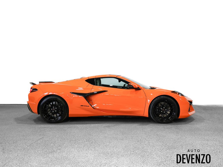 Chevrolet Corvette 2024 2024 Orange