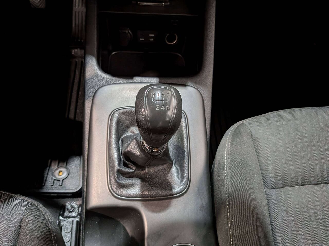 2015 Kia Forte 4dr Sdn Auto LX+ Winter Edition Silver Val-David - photo #23
