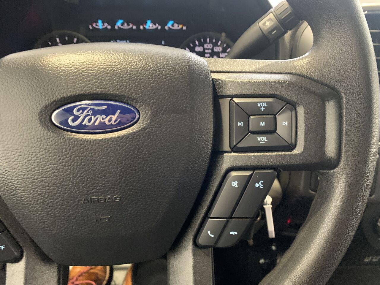 Ford F-150 XLT cabine double 4RM caisse de 6,5 pi 2020 Argent Châteauguay - photo #33