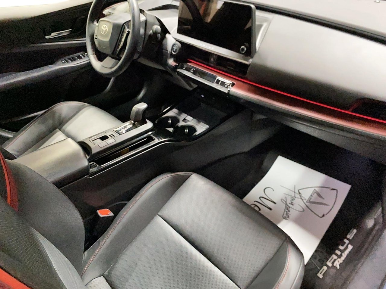 2024 Toyota Prius Prime Guardian Gray Baie-Comeau - photo #17