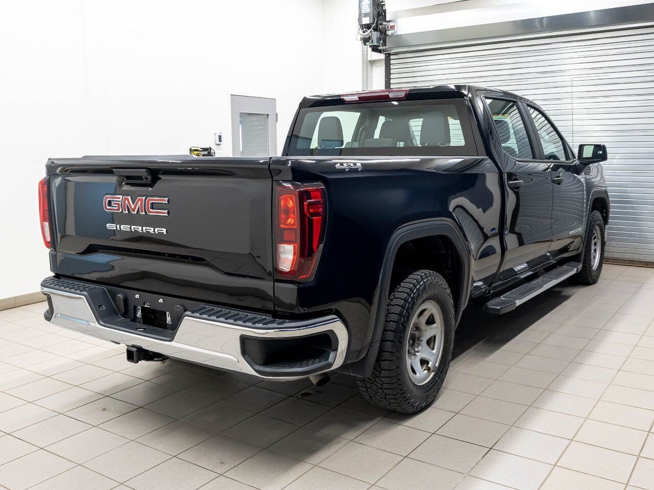 GMC Sierra 1500 PRO CREW 4X4 *CARPLAY* BLUETOOTH CAMERA WIFI USB 2024 Noir Saint-Jérôme - photo #7