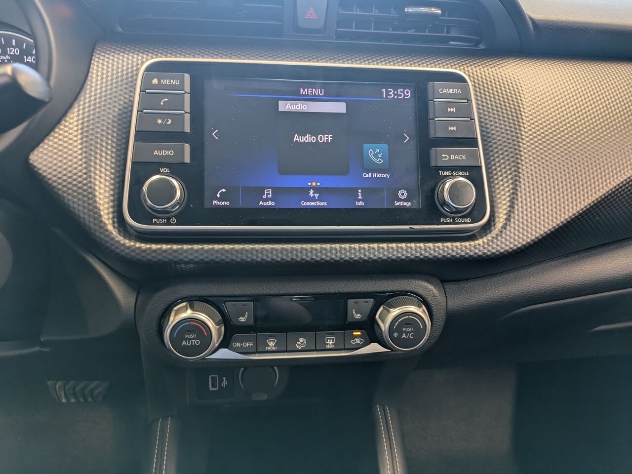 Nissan Kicks 2018 Blanc Gatineau - photo #10