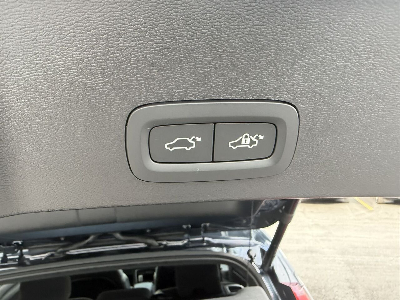 2026 Volvo EX40 PLUS DUAL MOTOR Blue Laval - photo #13