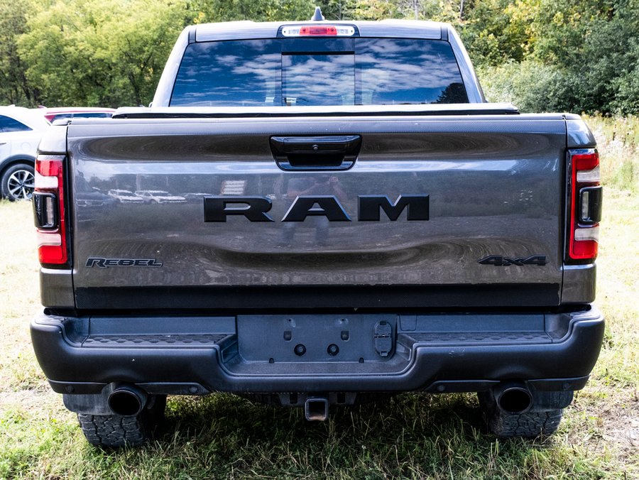 2024 Ram 1500 Rebel cabine d'équipe 4x4 caisse de 5 pi 7 po Grey