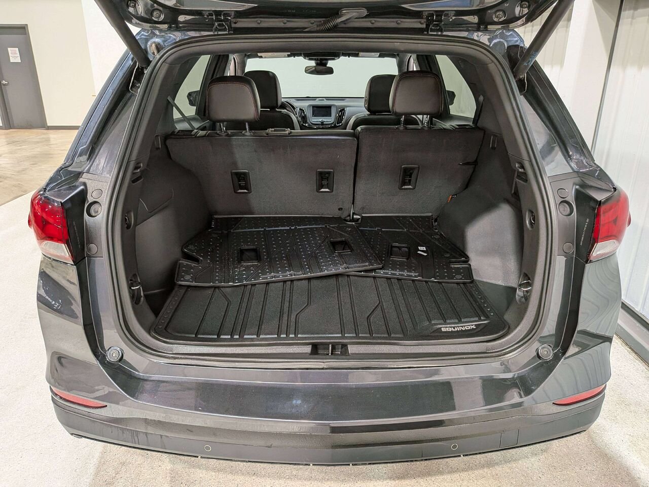 2023 Chevrolet Equinox AWD 4dr RS Grey Val-David - photo #8