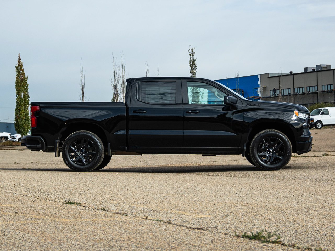 2023 Chevrolet Silverado 1500 4WD Crew Cab 147 RST Black Sherwood Park - photo #14