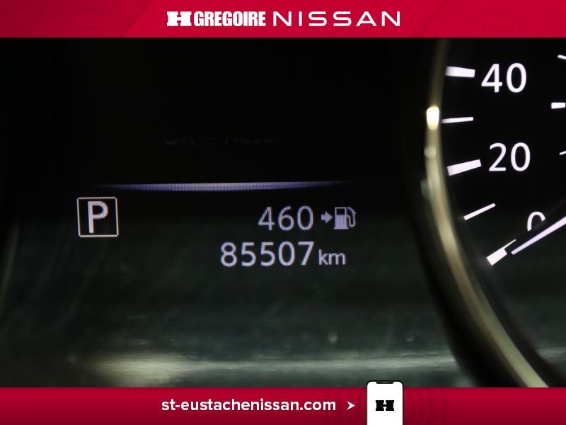 2017 Nissan Qashqai Red Saint-Eustache - photo #25