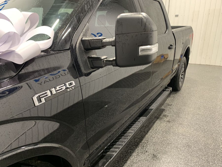Ford F-150 SUPERCREW XLT XLT cabine SuperCrew 4RM caisse de 6,5 pi 2018 Noir