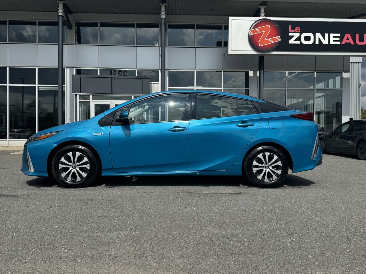 Toyota Prius Prime 2020 Bleu Granby - photo #2