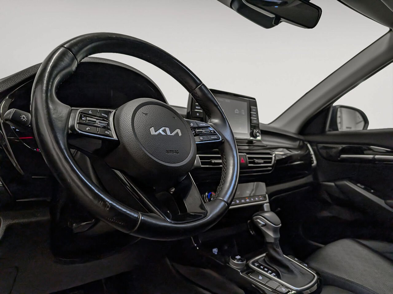 KIA SELTOS FWD EX PREMIUM Cuir Sièges et Volant Chauffants 2023 Bleu Sherbrooke - photo #7