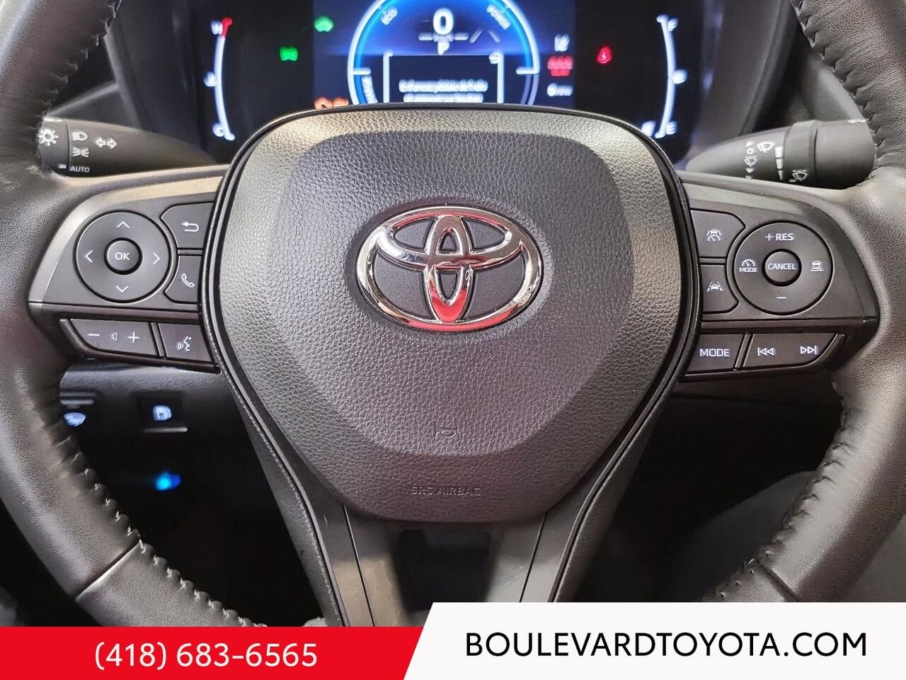 2024 Toyota Corolla Hybrid 100504A-24 | LE, AWD Silver Québec - photo #9