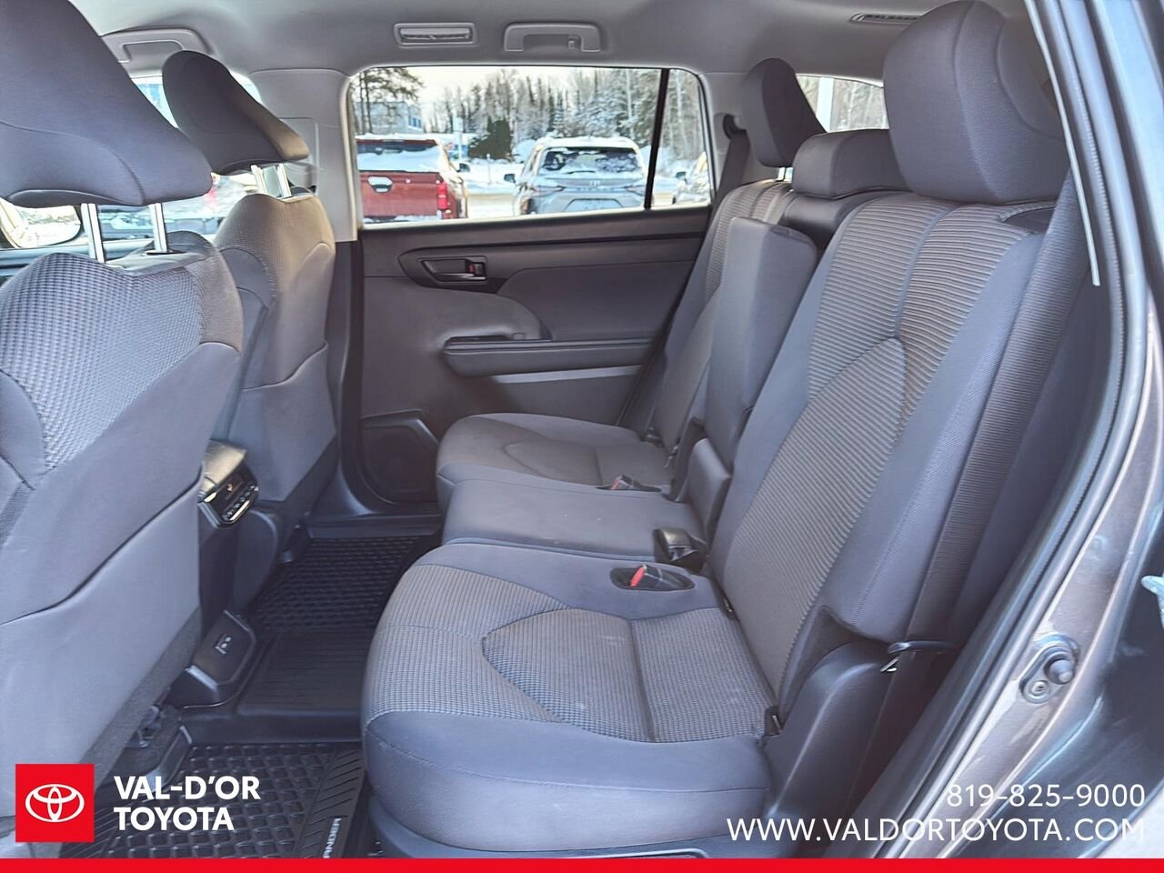 2024 Toyota Highlander LE AWD LE AWD Magnetic Grey Metallic Val-d'Or - photo #8