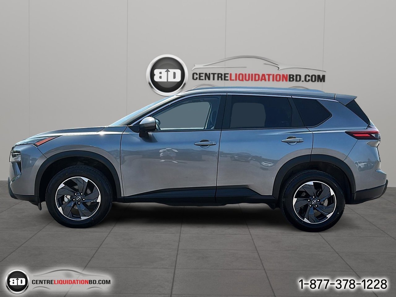 Nissan Rogue SV TI avec ensemble toit ouvrant | A8714 2024 Argent Granby - photo #8