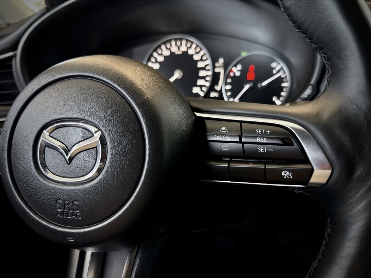 Mazda CX-30 2024 Gris Notre-Dame-des-Prairies - photo #22
