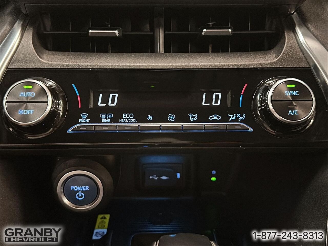 Toyota Venza LE TI | 26-0871A 2021 Bleu Granby - photo #17