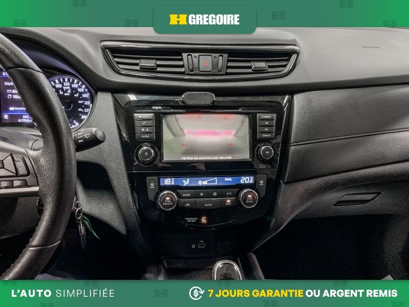 2019 Nissan Rogue White Laval - photo #19