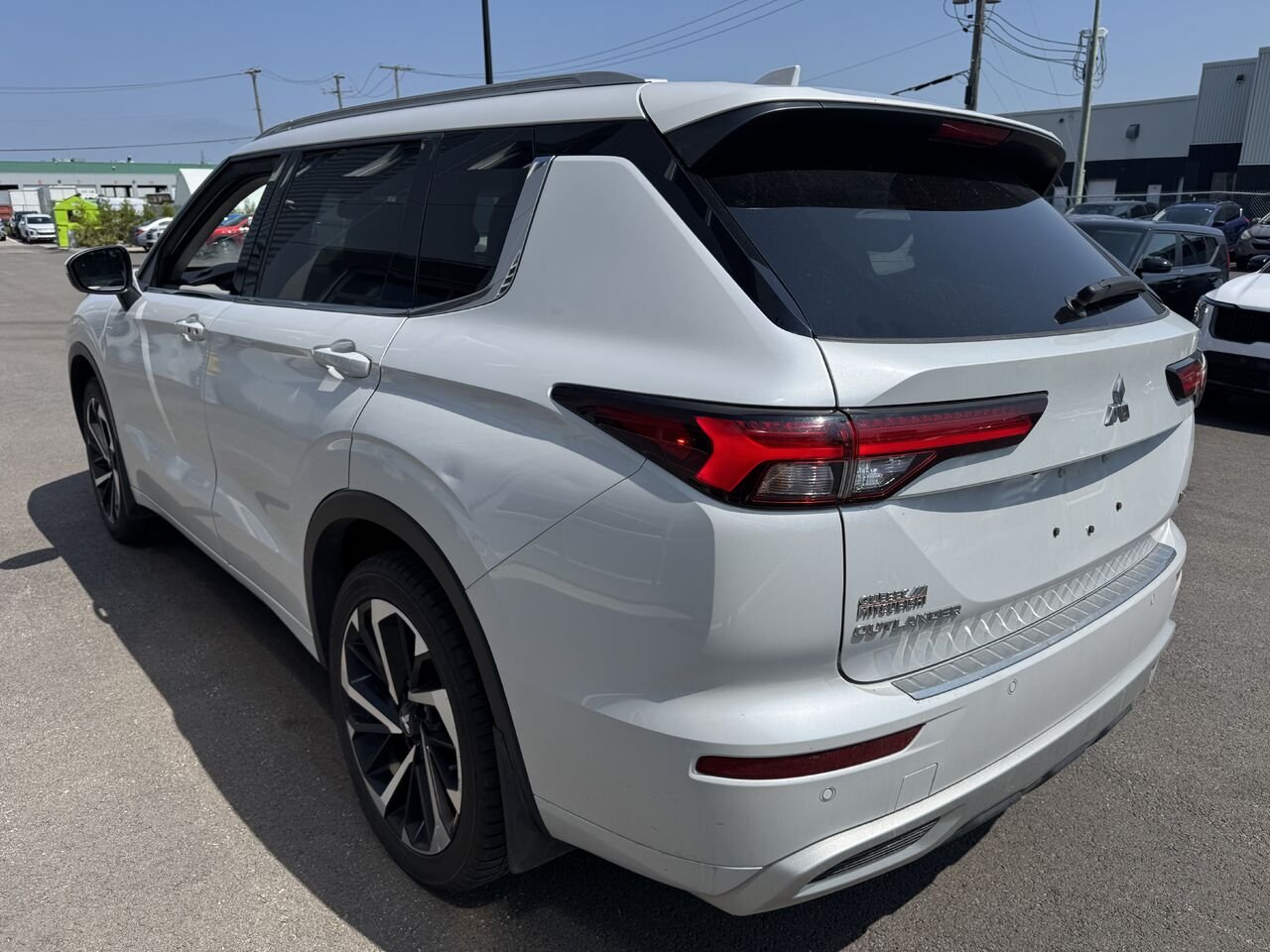 Mitsubishi Outlander 2024 Blanc Saint-Eustache - photo #2