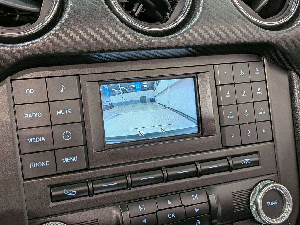 Ford Mustang 2dr Conv V6 2015 Blanc Val-David - photo #2