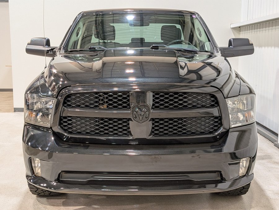 Ram 1500 Express 4x4 Quad Cab 6'4" Box *Ltd Avail* 2018 Noir