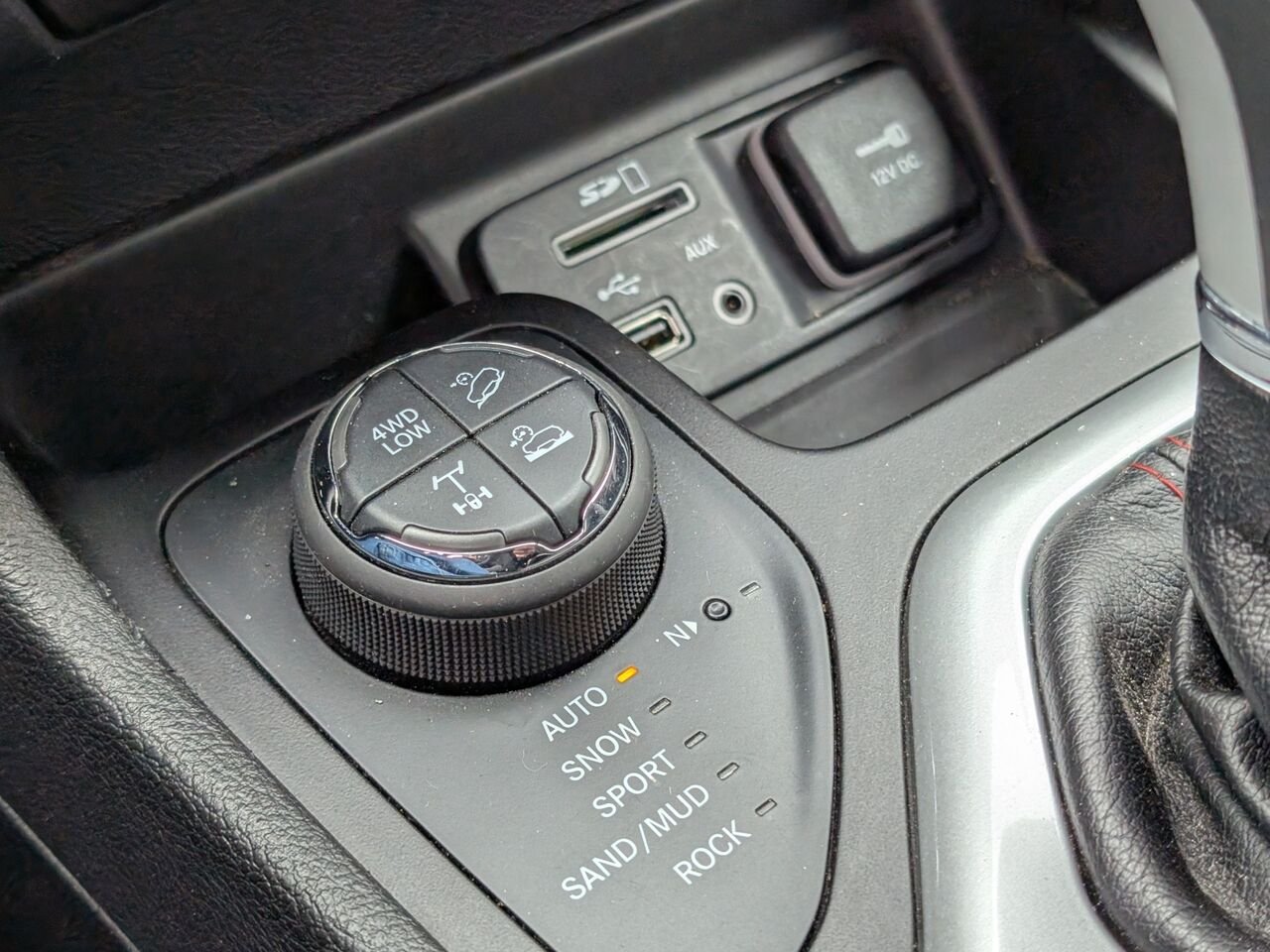 Jeep Cherokee Trailhawk/SIÈGES CHAUFFANTS ET VENTILLÉS/VOLANT CHAUFFANT/AC BIZONE 2017 Rouge Sherbrooke - photo #11