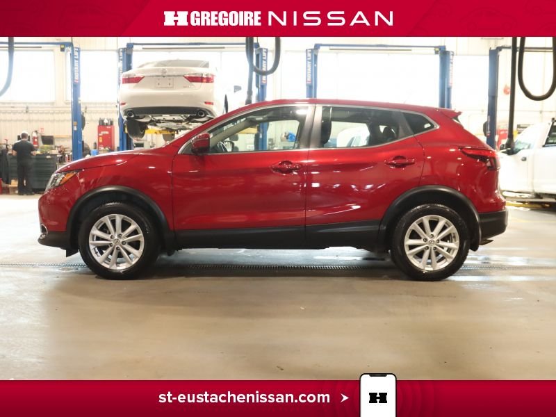 2017 Nissan Qashqai Red Saint-Eustache - photo #17