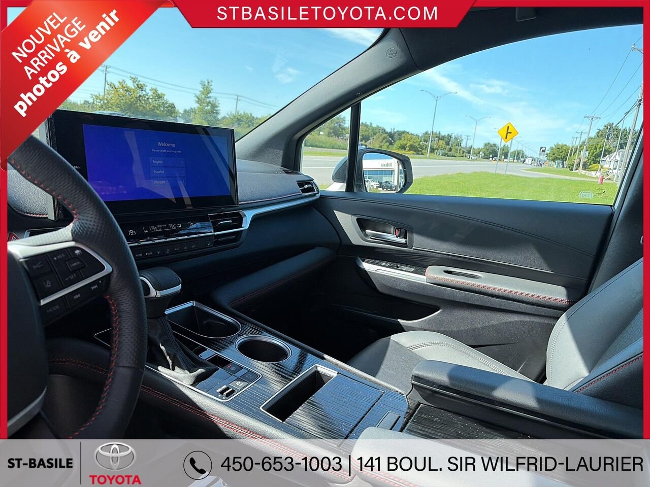 2025 TOYOTA SIENNA HYBRIDE White Saint-Basile-le-Grand - photo #7