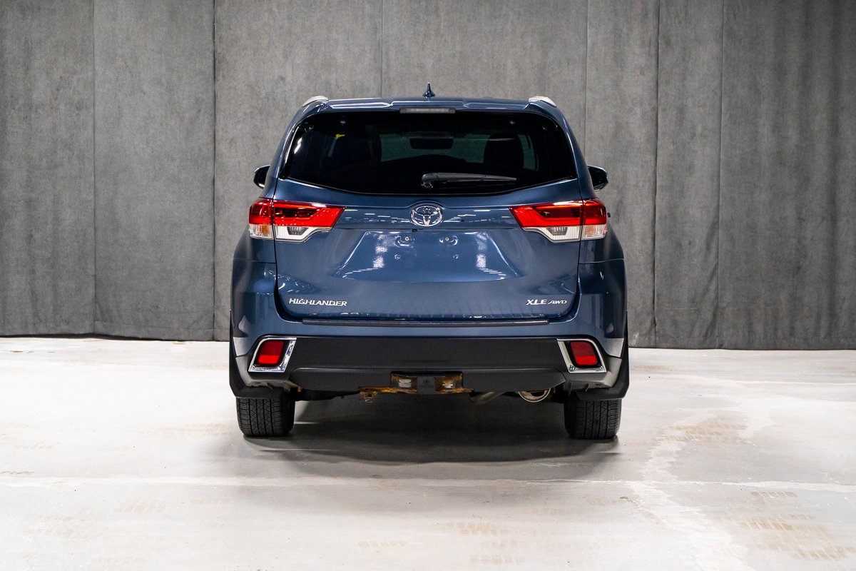 Toyota Highlander XLE AWD CUIR TOIT OUVRANT 2019 Bleu Montréal - photo #4