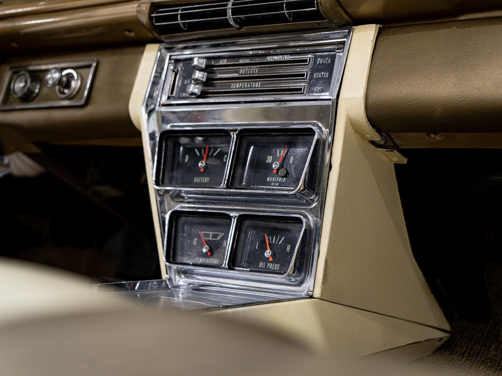 Chevrolet Impala 427 Convertible fully loaded with A/C **PRIX EN USD** 1966 Montréal - photo #11