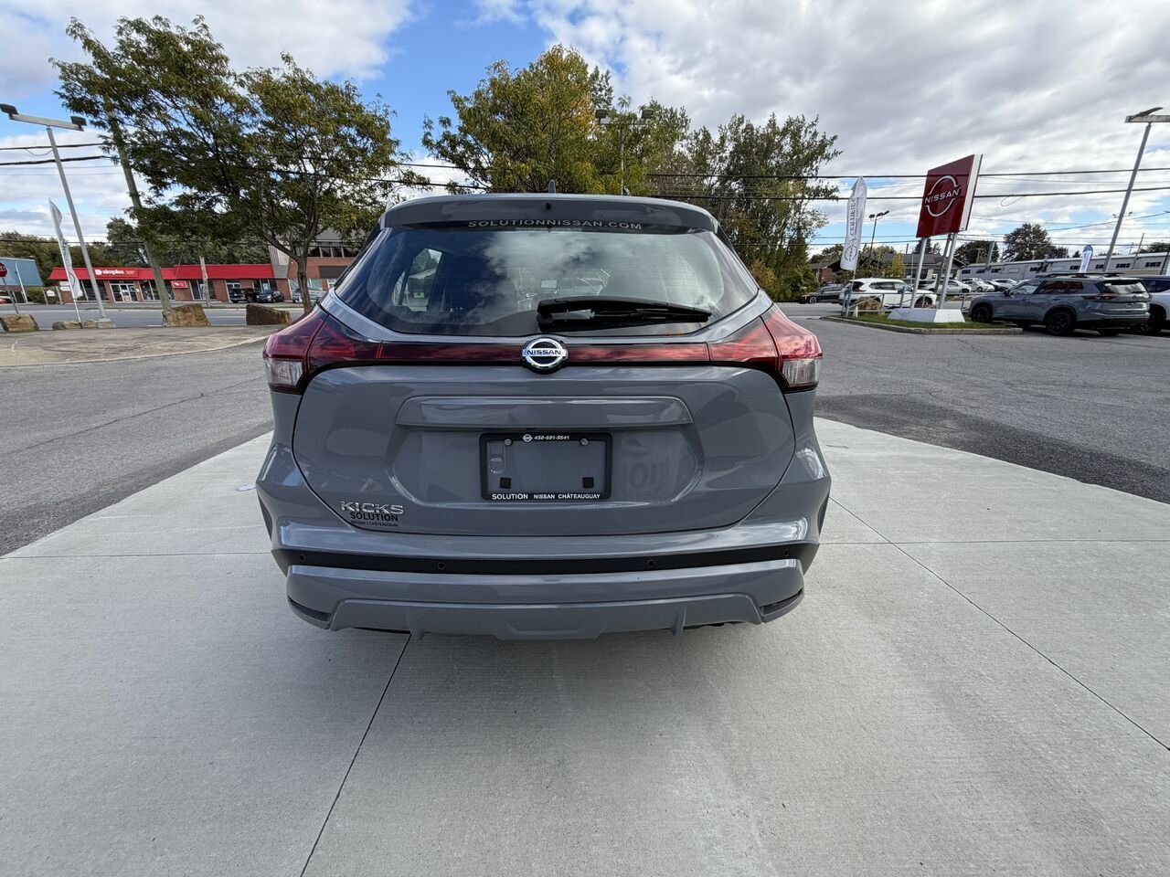 Nissan Kicks jamais accidenté un seul propriétaire bluetooth caméra de recul 2021 Gris Châteauguay - photo #7