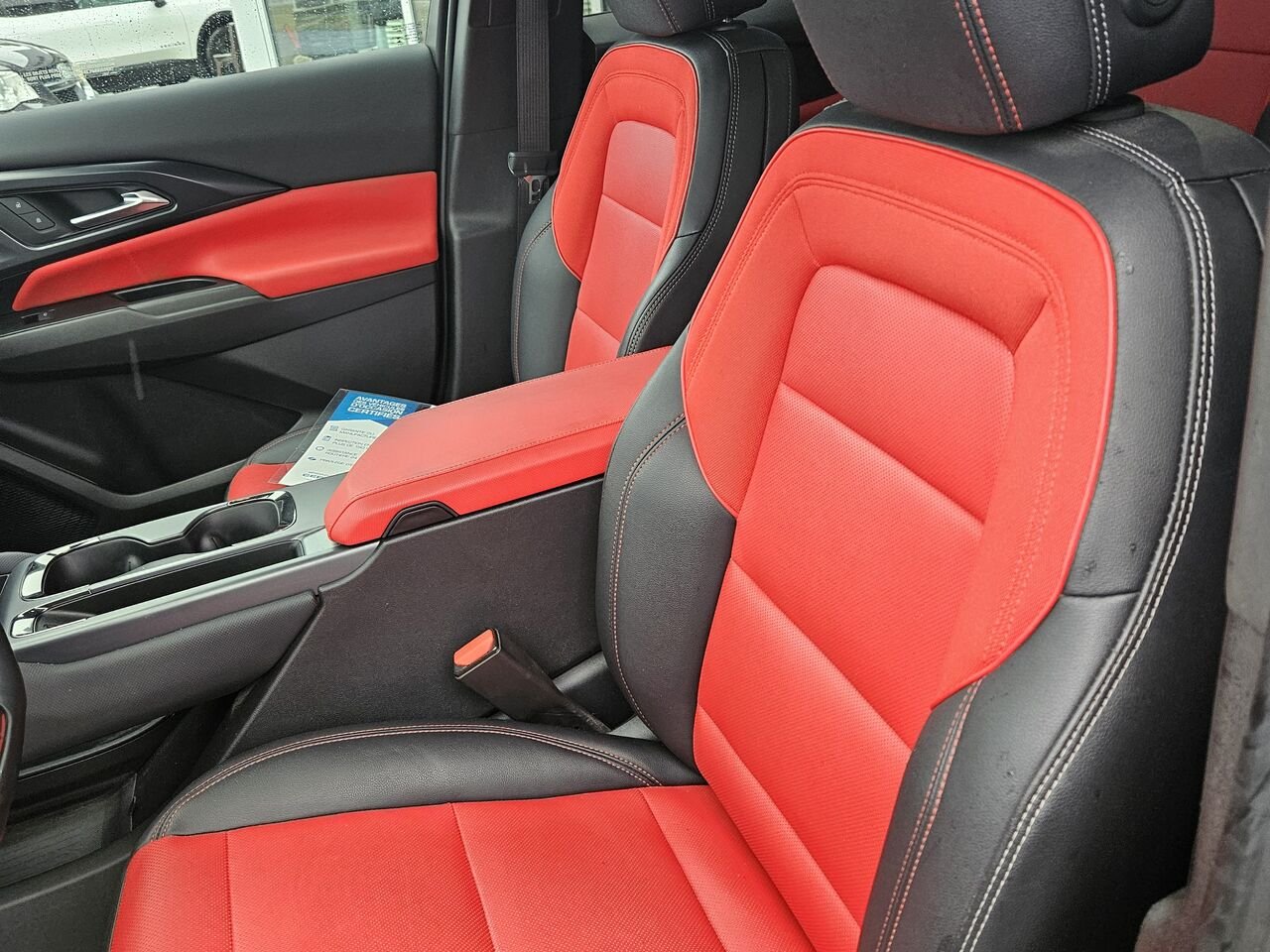2024 Chevrolet Equinox EV RS 4 portes avec 2RS Grey Thetford Mines - photo #12