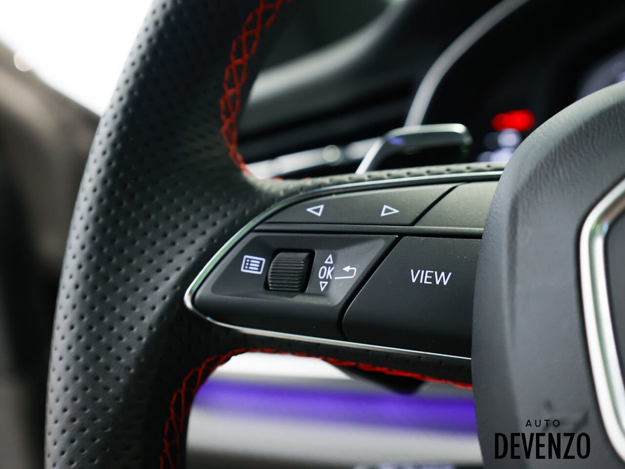 2023 Audi RS Q8 Black Saint-Eustache - photo #20