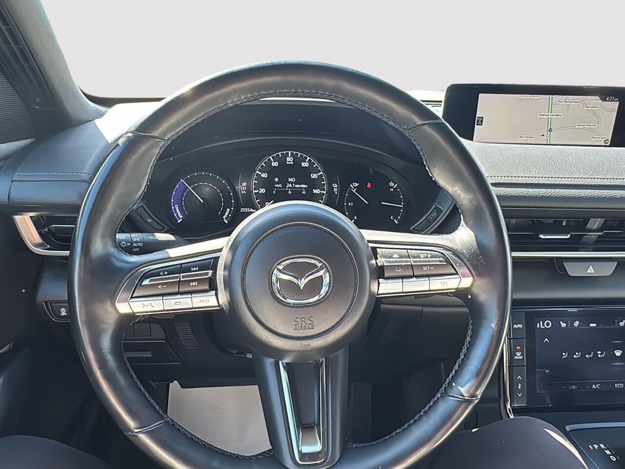 2022 Mazda MX-30 White Rouyn-Noranda - photo #10