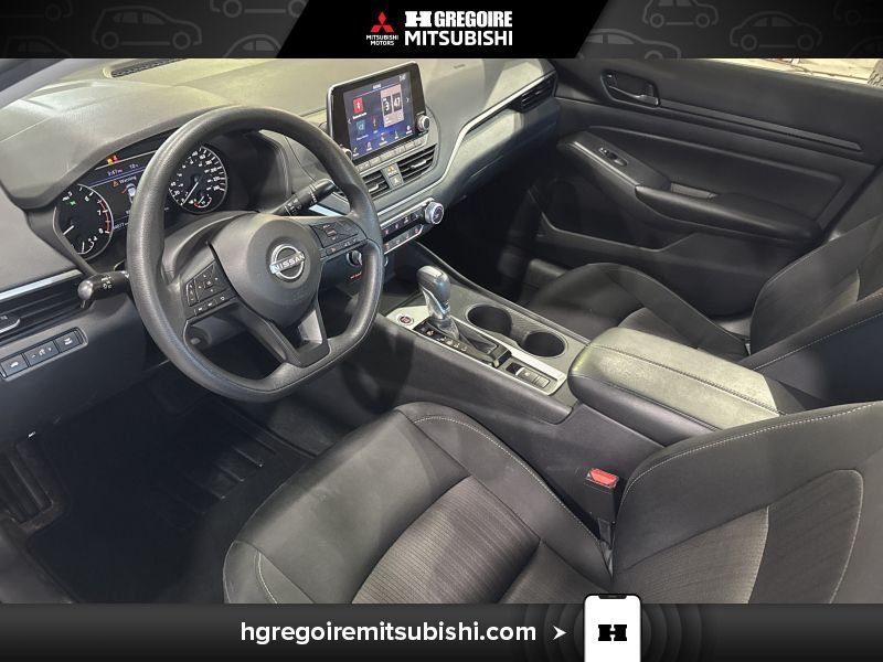 2024 Nissan Altima White Saint-Eustache - photo #16