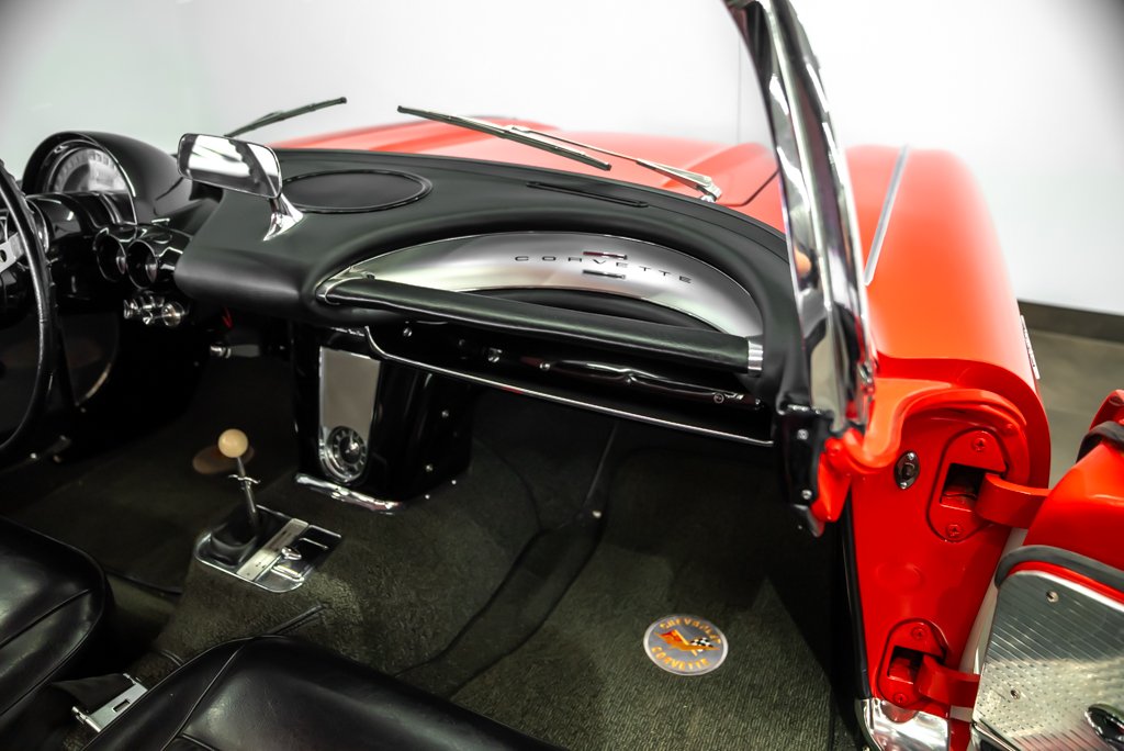 Chevrolet Corvette 1961 Montréal - photo #16