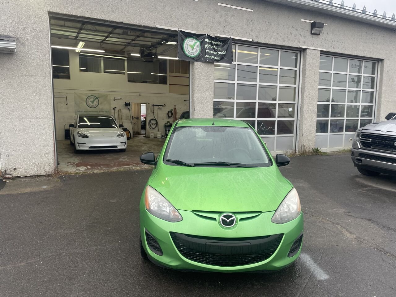 Mazda Mazda2 2013 Vert Longueuil, - photo #1