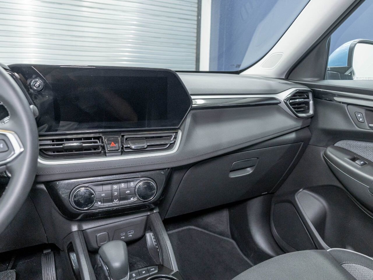 2026 Chevrolet Trailblazer LT AWD *SIÈGES / VOLANT CHAUF* CARPLAY *BAS KM* Marina Blue Saint-Jérôme - photo #17