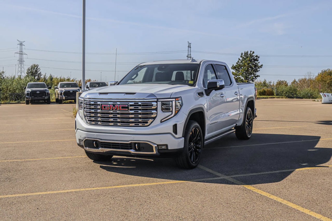 2025 GMC Sierra 1500 4WD Crew Cab 147 Denali White Sherwood Park - photo #3