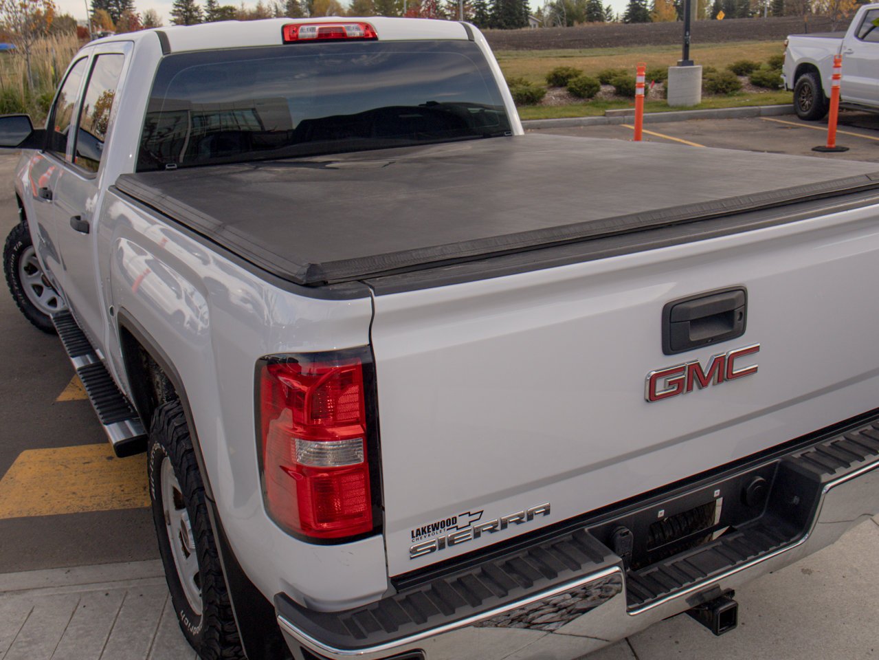 2017 GMC Sierra 1500 4WD Crew Cab 143.5 White Sherwood Park - photo #10