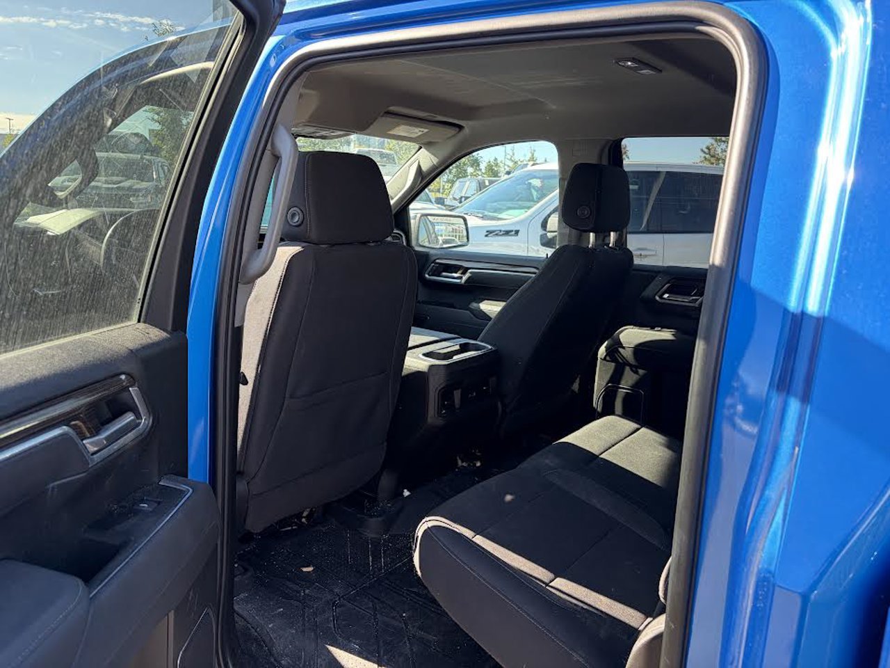 2025 Chevrolet Silverado 1500 4WD Crew Cab 147 RST Blue Sherwood Park - photo #5