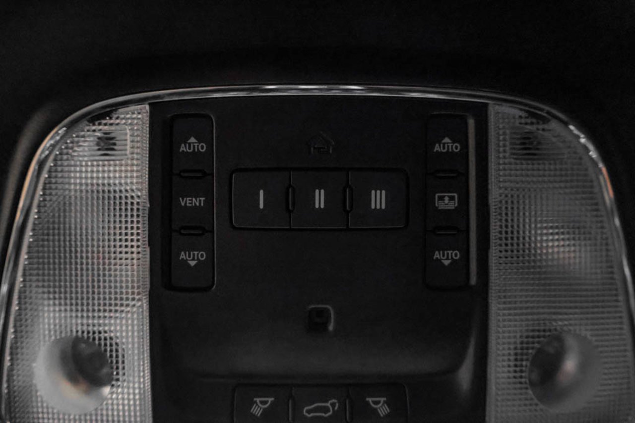 2021 Jeep Grand Cherokee Limited X 4x4 White Sherwood Park - photo #28