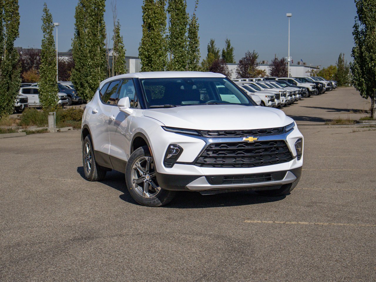 2024 Chevrolet Blazer AWD 4dr LT White Sherwood Park - photo #1