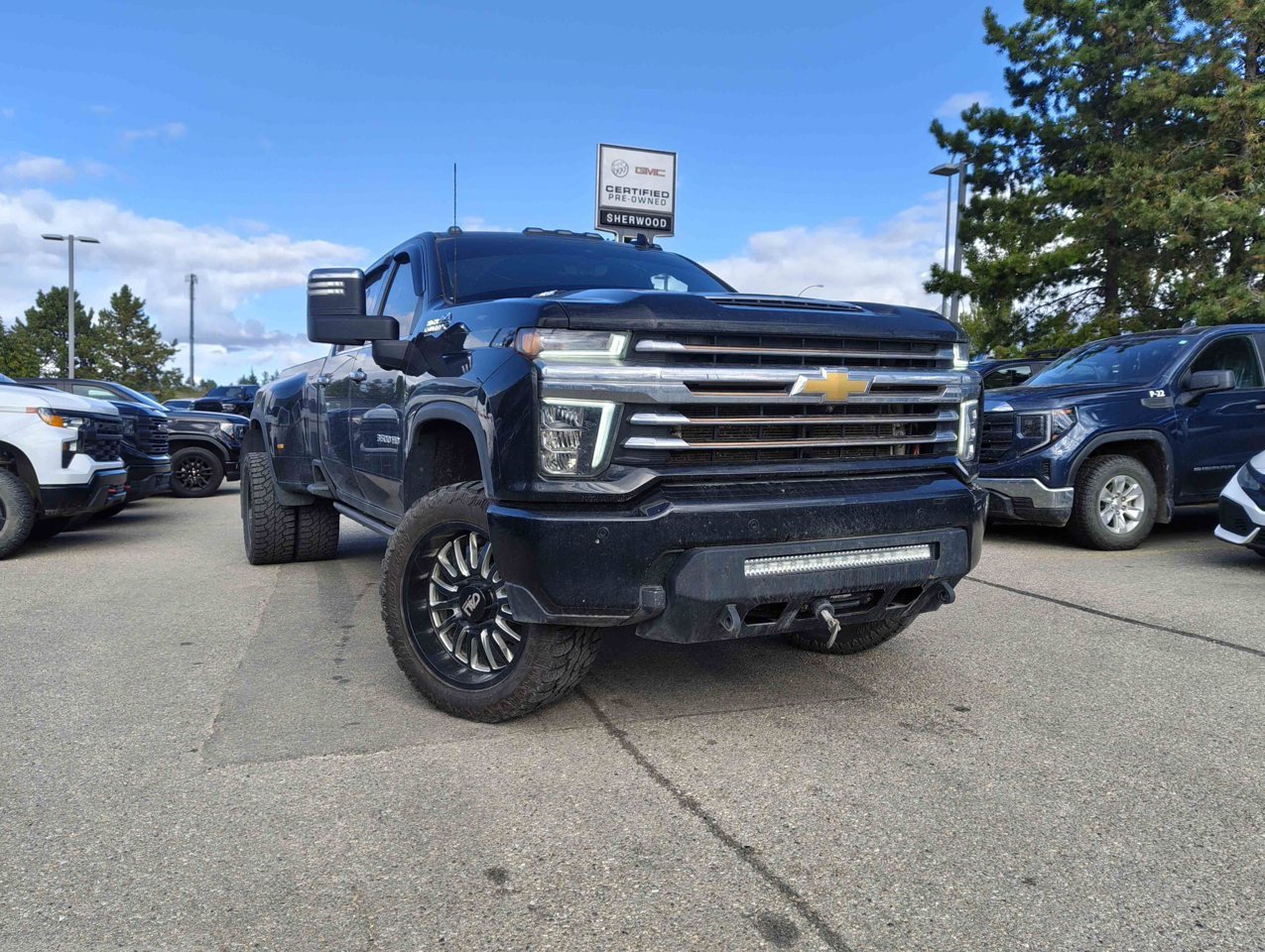 2023 Chevrolet Silverado 3500HD 4WD Crew Cab 172 High Country Black Sherwood Park - photo #1