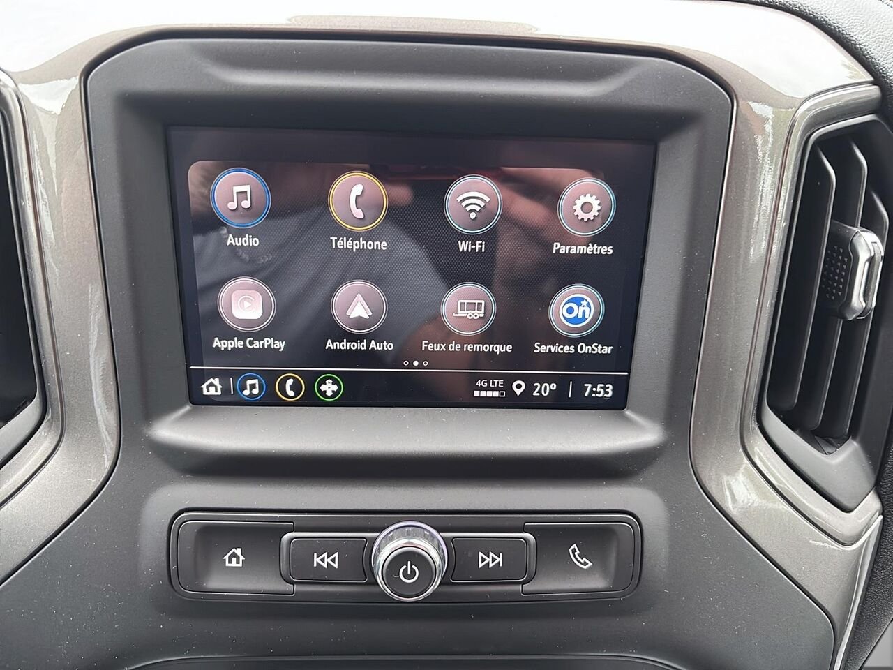 GMC Sierra 2500HD Pro cabine multiplace 4RM 159 po 2026 BLANC SOMMET Saint-Hyacinthe - photo #12