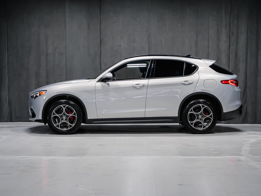 Alfa Romeo Stelvio Sprint 2023 Gris