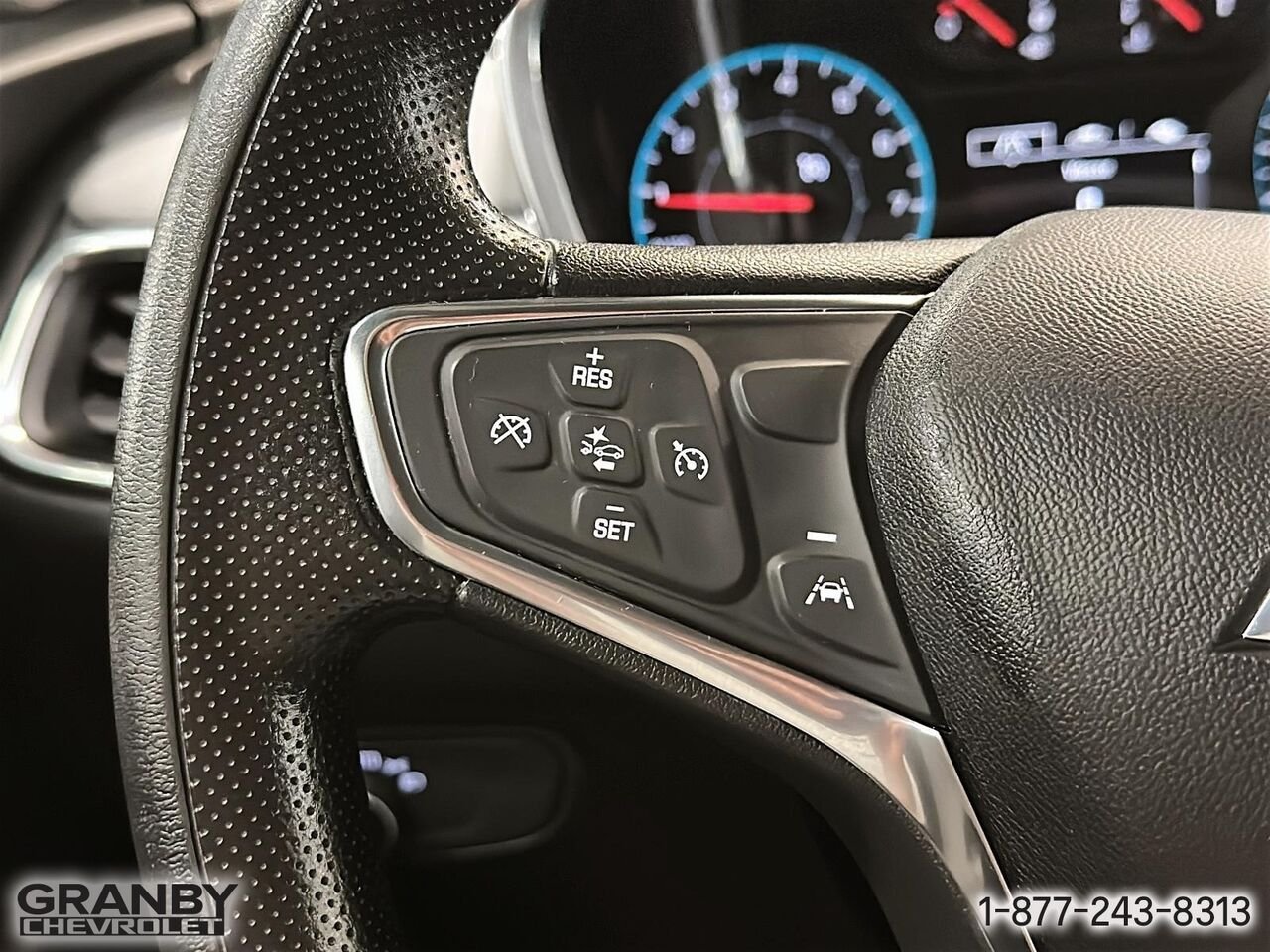 Chevrolet Equinox LS awd | 26-0912A 2021 Blanc Granby - photo #21